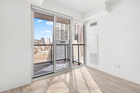 Photo 13 at 1010 - 159 Wellesley Street E, South St. James Town, Toronto