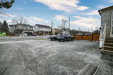 Photo 4 at 2 Elmhurst Drive, Old Rexdale, Toronto