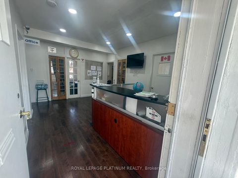 Photo 10 at 2 Elmhurst Drive, Old Rexdale, Toronto