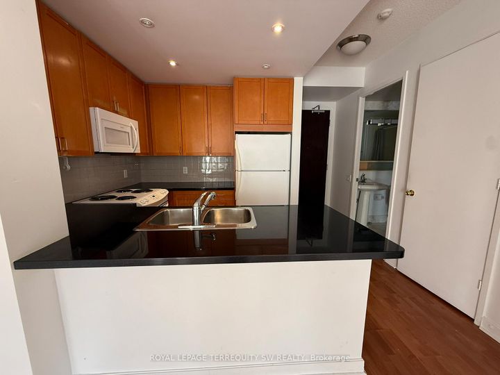 Photo 5 at 1612 - 85 Bloor Street E, Yonge Corridor, Toronto