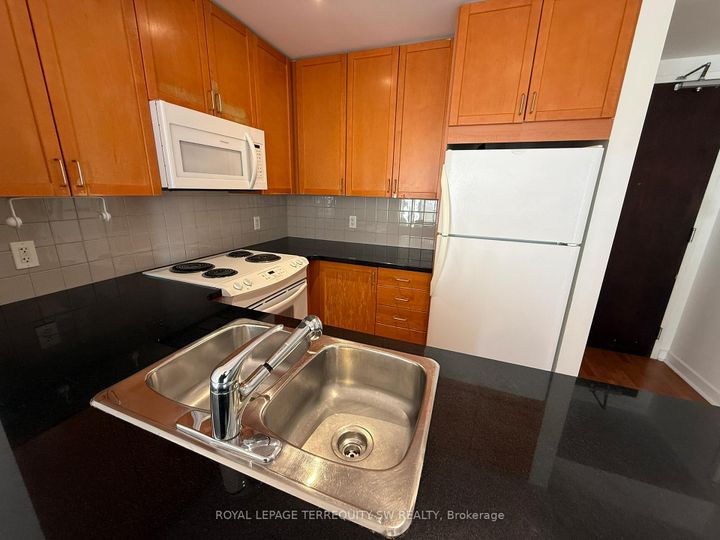 Photo 7 at 1612 - 85 Bloor Street E, Yonge Corridor, Toronto