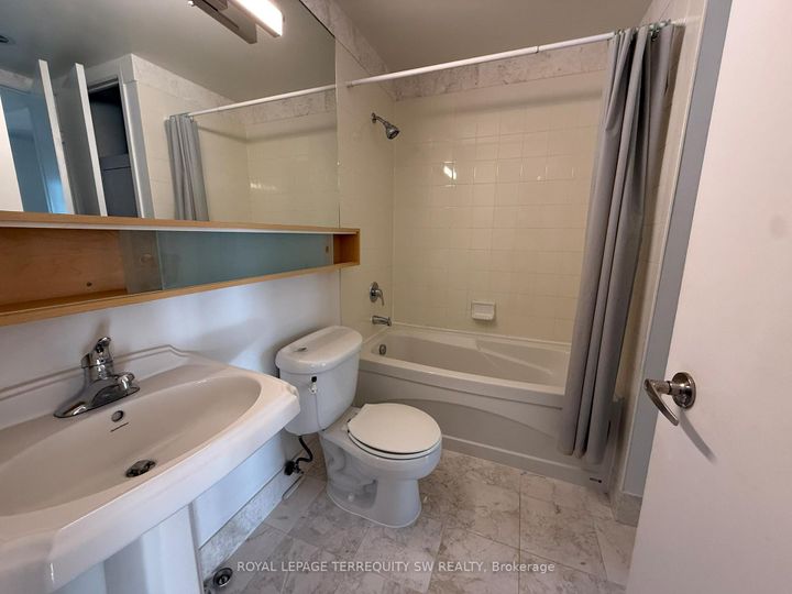 Photo 18 at 1612 - 85 Bloor Street E, Yonge Corridor, Toronto