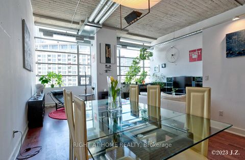 Photo 3 at 217 - 637 Lake Shore Boulevard W, Niagara, Toronto