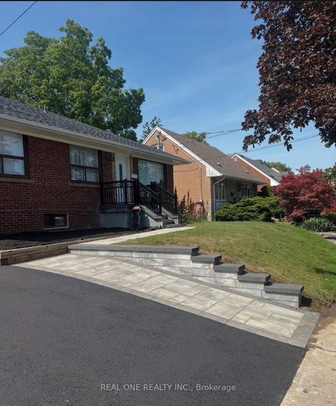 Photo 1 at 18 Courton Drive, Maryvale, Toronto