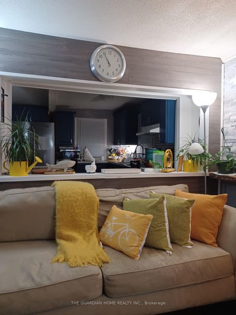 Photo 7 at 28 & 30 Thompson Drive, Sutton & Jackson's Point, Georgina