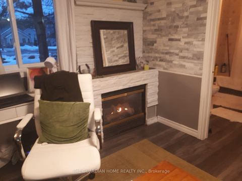 Photo 8 at 28 & 30 Thompson Drive, Sutton & Jackson's Point, Georgina