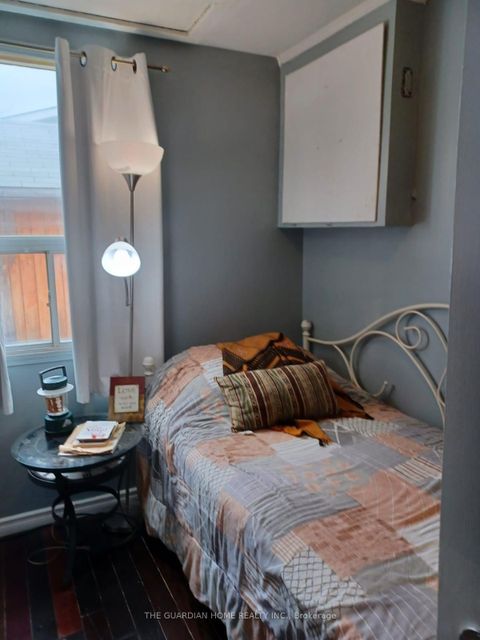 Photo 10 at 28 & 30 Thompson Drive, Sutton & Jackson's Point, Georgina