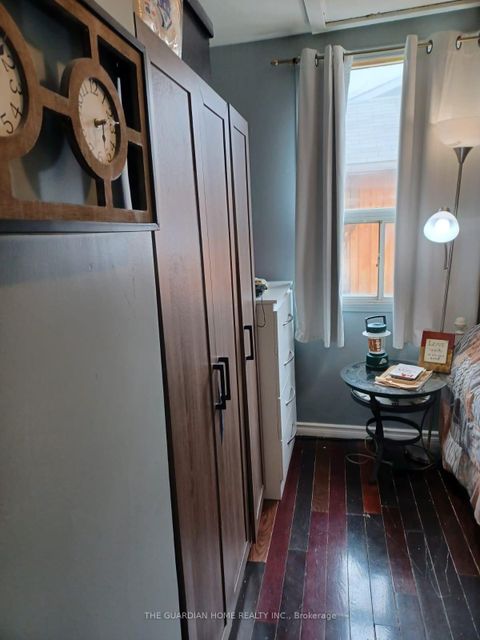 Photo 12 at 28 & 30 Thompson Drive, Sutton & Jackson's Point, Georgina