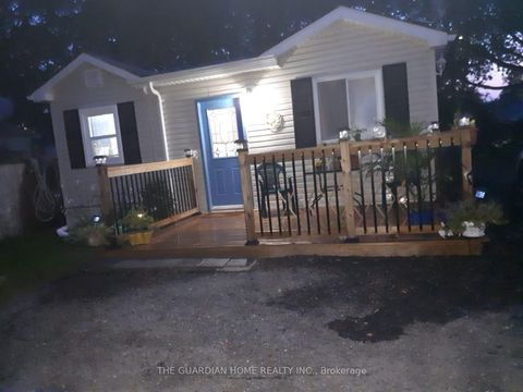 Photo 16 at 28 & 30 Thompson Drive, Sutton & Jackson's Point, Georgina