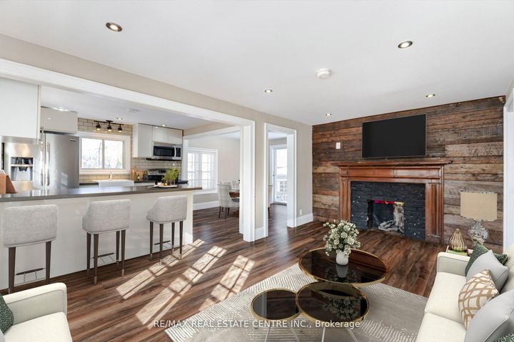 Photo 2 at 174 Victoria Street, Bram West, Brampton