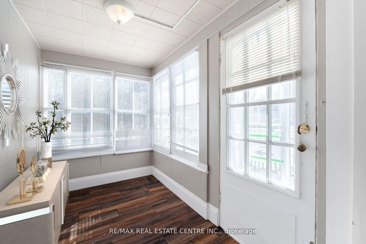 Photo 5 at 174 Victoria Street, Bram West, Brampton