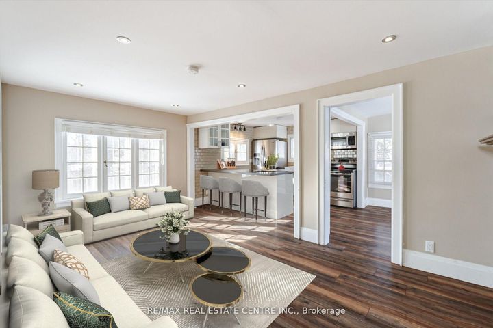 Photo 6 at 174 Victoria Street, Bram West, Brampton