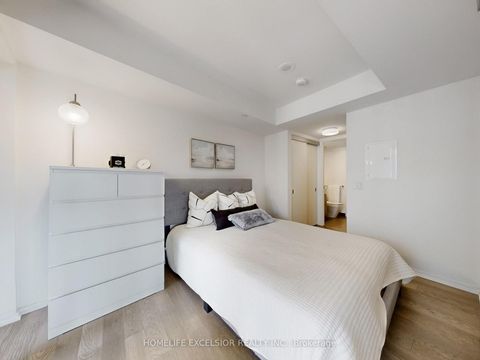 Photo 17 at 716 - 5 Soudan Avenue, Mount Pleasant West, Toronto