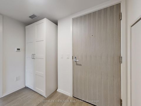 Photo 22 at 716 - 5 Soudan Avenue, Mount Pleasant West, Toronto