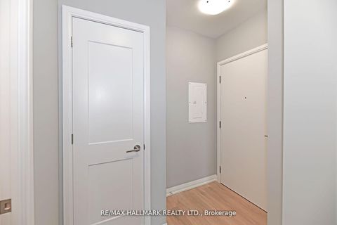 Photo 1 at 906 - 7895 Jane Street, Concord, Vaughan