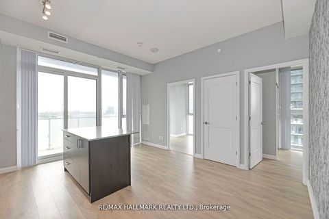 Photo 7 at 906 - 7895 Jane Street, Concord, Vaughan