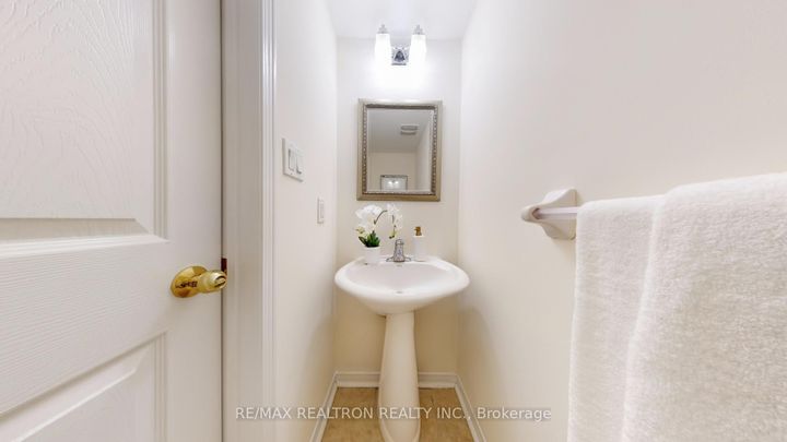 Photo 10 at 70 Maffey Crescent, Westbrook, Richmond Hill