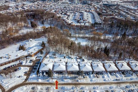 Photo 1 at 27 Clubhouse Court, Jane Heights, Toronto