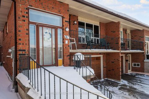 Photo 4 at 27 Clubhouse Court, Jane Heights, Toronto