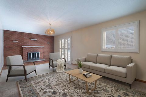 Photo 19 at 27 Clubhouse Court, Jane Heights, Toronto