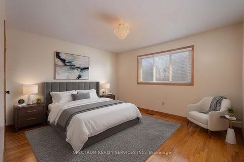 Photo 22 at 27 Clubhouse Court, Jane Heights, Toronto