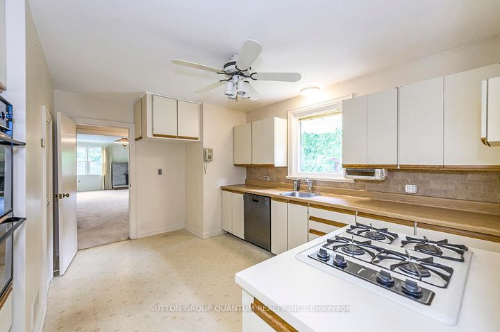 Photo 10 at 18 Sullivan's Lane, Dundas, Hamilton