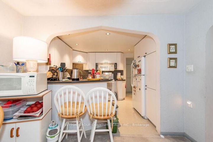 Photo 31 at 18 Sullivan's Lane, Dundas, Hamilton