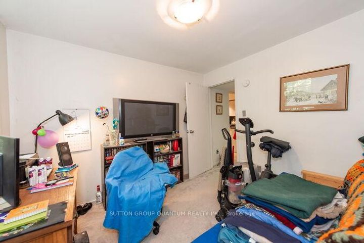 Photo 33 at 18 Sullivan's Lane, Dundas, Hamilton