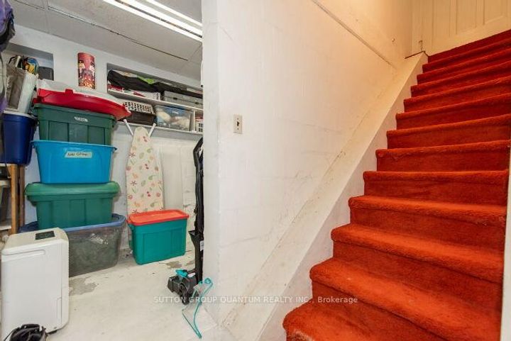 Photo 34 at 18 Sullivan's Lane, Dundas, Hamilton