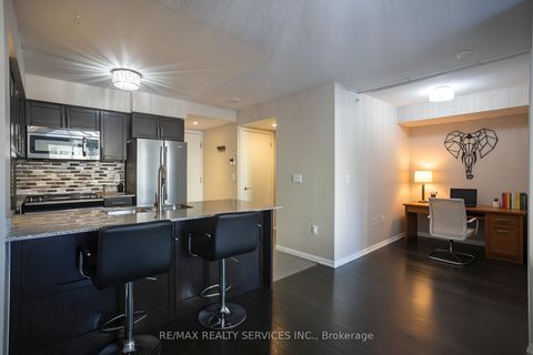 Photo 6 at 703 - 800 Lawrence Avenue W, Glen Park, Toronto