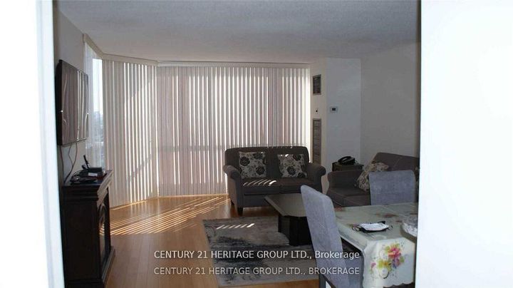 Photo 6 at 801 - 1500 Grazia Court, Rathwood, Mississauga