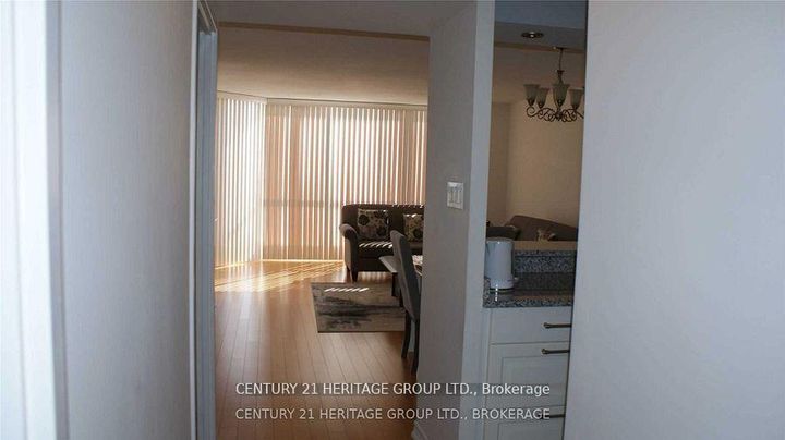 Photo 15 at 801 - 1500 Grazia Court, Rathwood, Mississauga