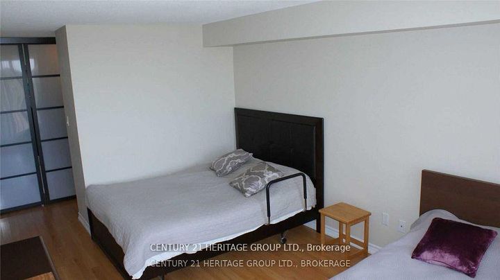 Photo 17 at 801 - 1500 Grazia Court, Rathwood, Mississauga