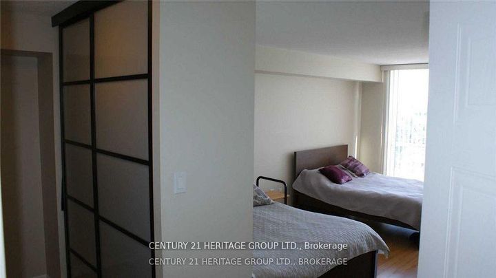 Photo 18 at 801 - 1500 Grazia Court, Rathwood, Mississauga