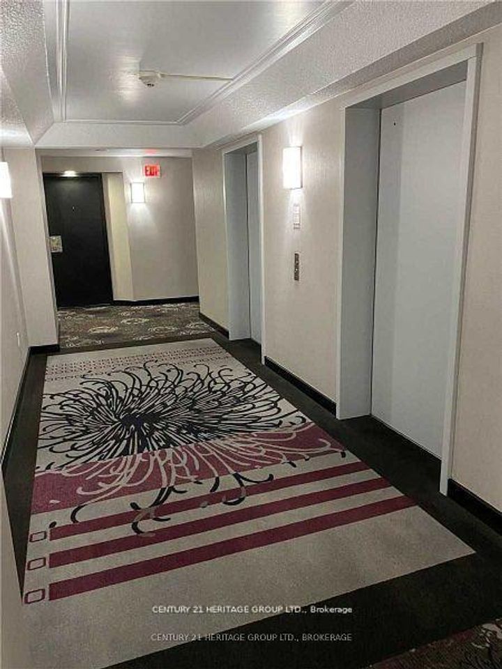 Photo 25 at 801 - 1500 Grazia Court, Rathwood, Mississauga