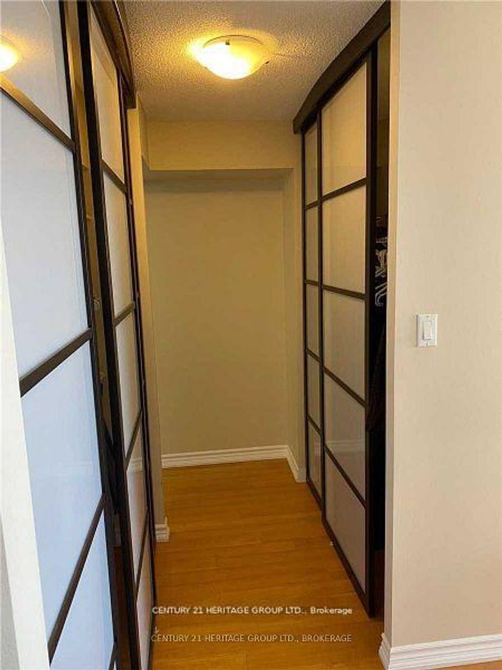 Photo 27 at 801 - 1500 Grazia Court, Rathwood, Mississauga