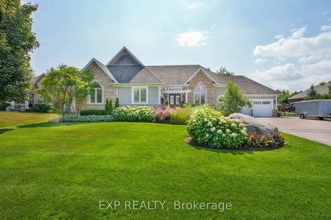 Photo 5 at 3 Wolford Court, Historic Lakeshore Communities, Georgina