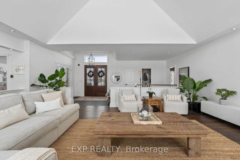 Photo 8 at 3 Wolford Court, Historic Lakeshore Communities, Georgina