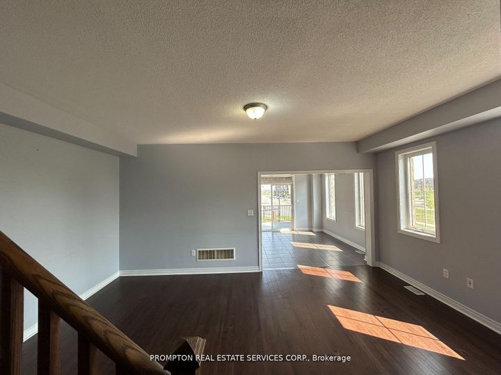 Photo 9 at 1 Fresnel Road, Northwest Brampton, Brampton