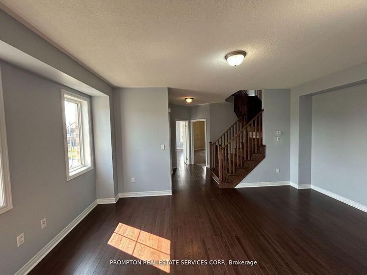 Photo 11 at 1 Fresnel Road, Northwest Brampton, Brampton