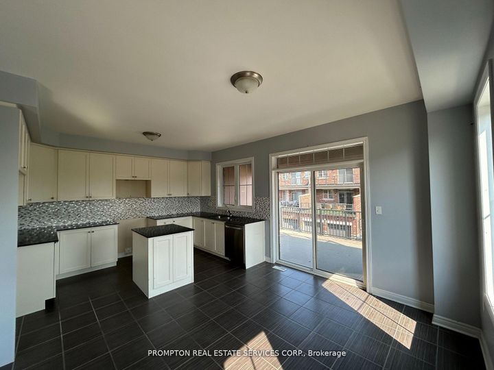 Photo 14 at 1 Fresnel Road, Northwest Brampton, Brampton