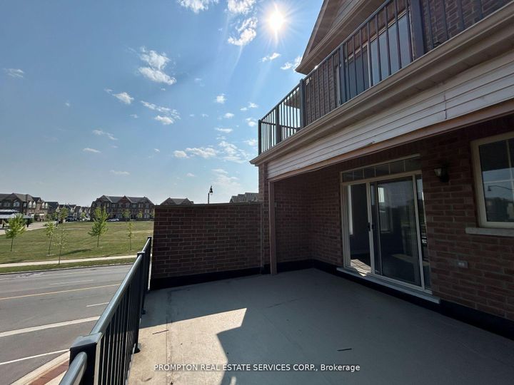 Photo 17 at 1 Fresnel Road, Northwest Brampton, Brampton
