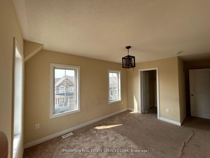 Photo 19 at 1 Fresnel Road, Northwest Brampton, Brampton