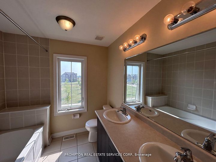 Photo 22 at 1 Fresnel Road, Northwest Brampton, Brampton