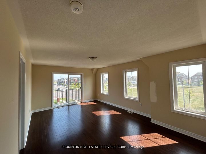 Photo 24 at 1 Fresnel Road, Northwest Brampton, Brampton