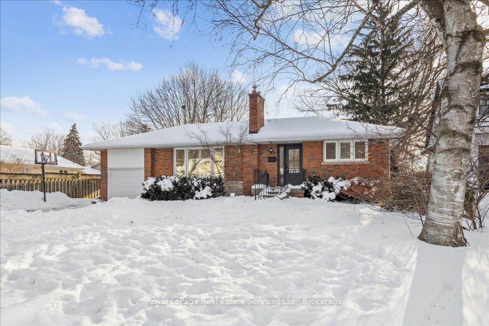 384 Strathcona Drive, Shoreacres, Burlington 