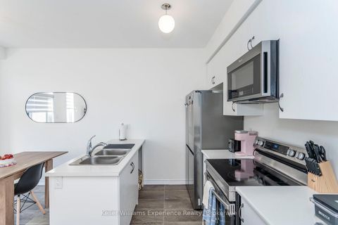 Photo 4 at 12 Durham Avenue, Rural Barrie Southeast, Barrie