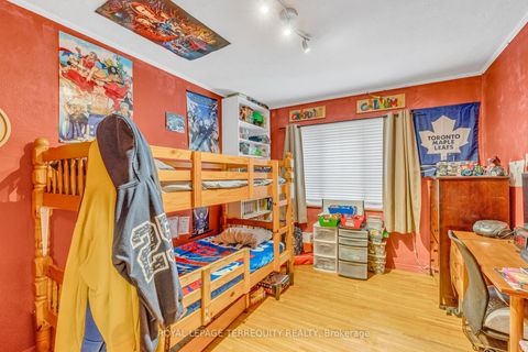 Photo 7 at 51 Claxton Boulevard, Cedarvale, Toronto