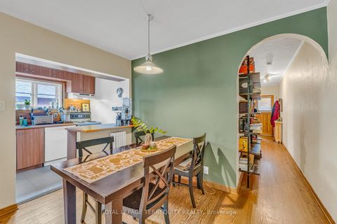 Photo 12 at 51 Claxton Boulevard, Cedarvale, Toronto