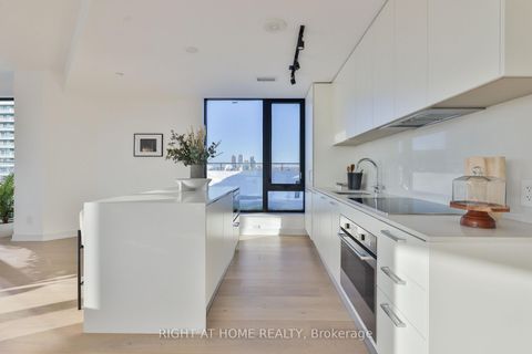 Photo 11 at 905 - 200 Sudbury Street, Little Portugal, Toronto